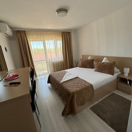 Fast Airport Accomodation Otopeni Esterno foto