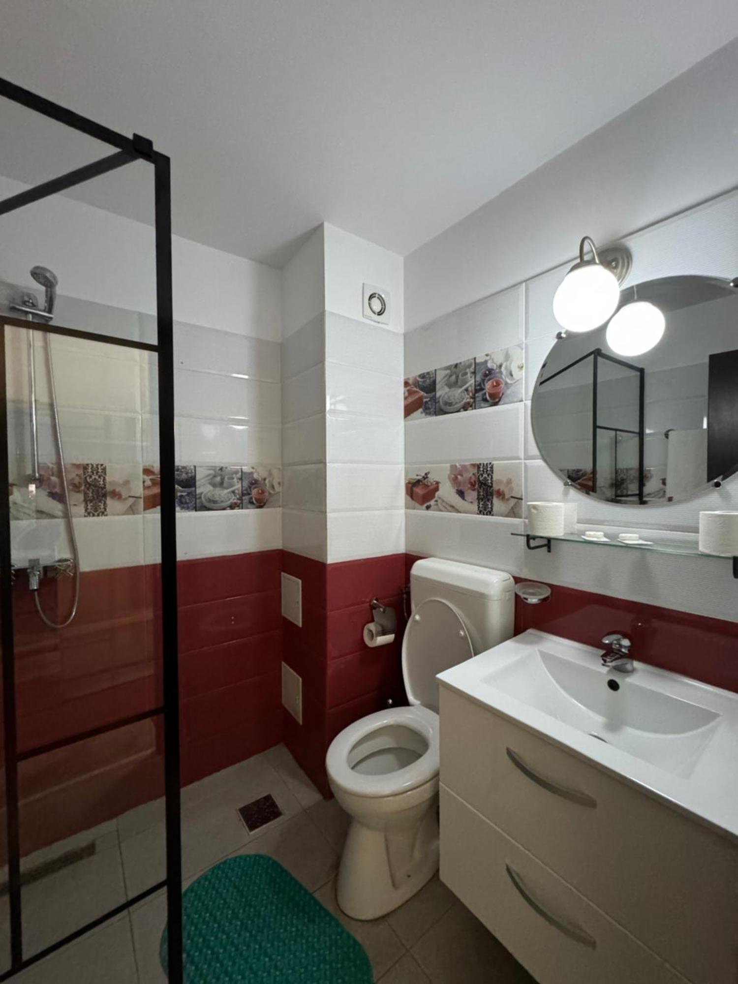 Fast Airport Accomodation Otopeni Esterno foto