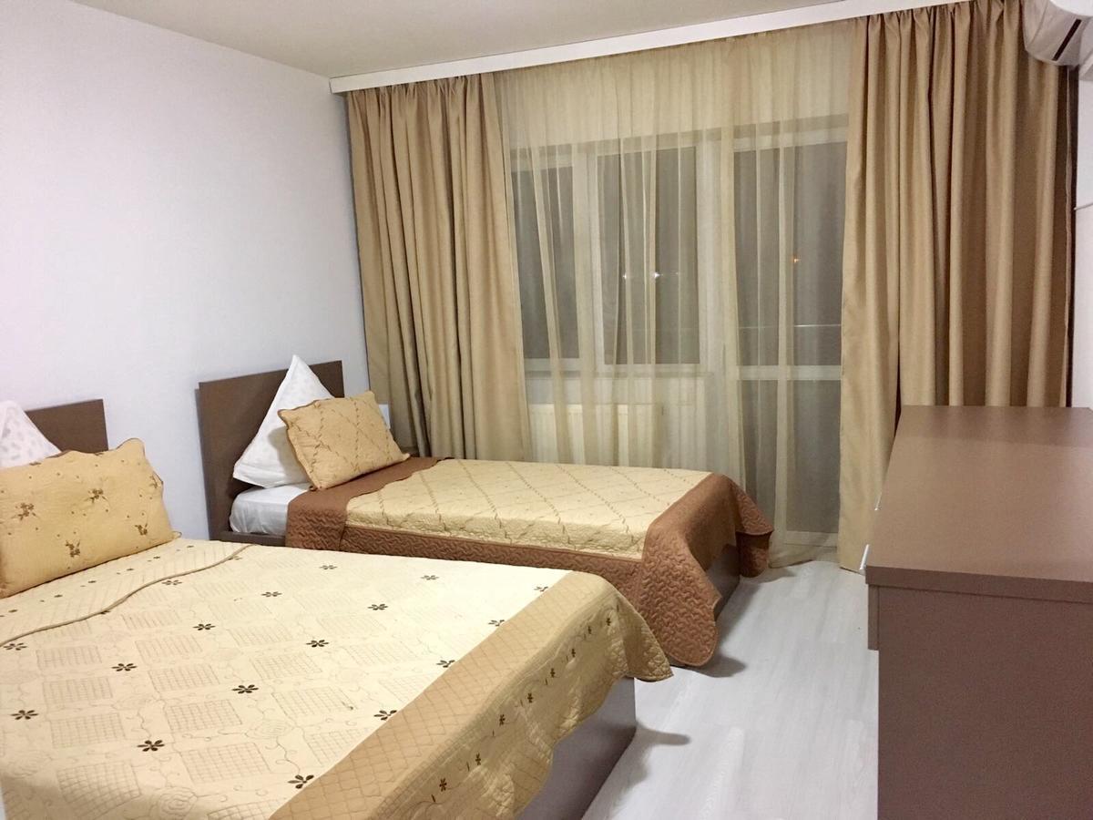 Fast Airport Accomodation Otopeni Esterno foto