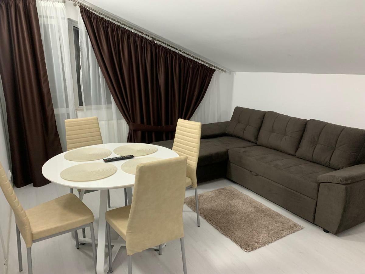 Fast Airport Accomodation Otopeni Esterno foto